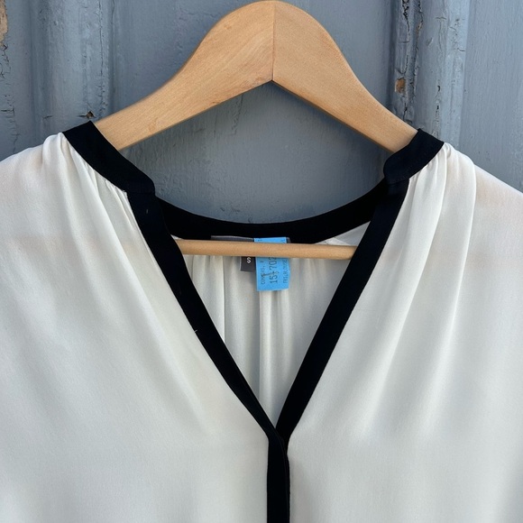 Vince Silk Blouse, size Small - Picture 4 of 8